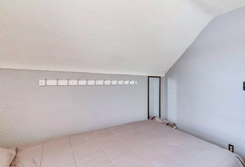 Cuyuna Gnome Home   Walk To Crosbys Serpent Lake!