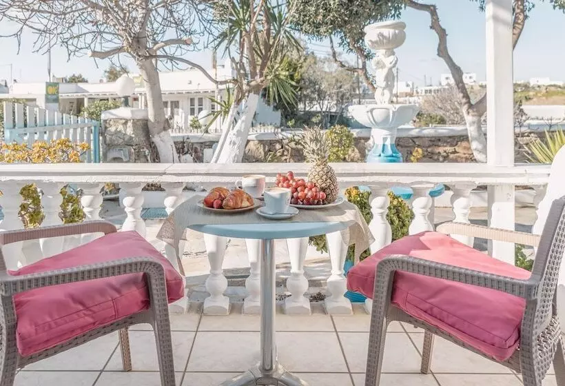 Dibellee Mykonos Boutique Studios