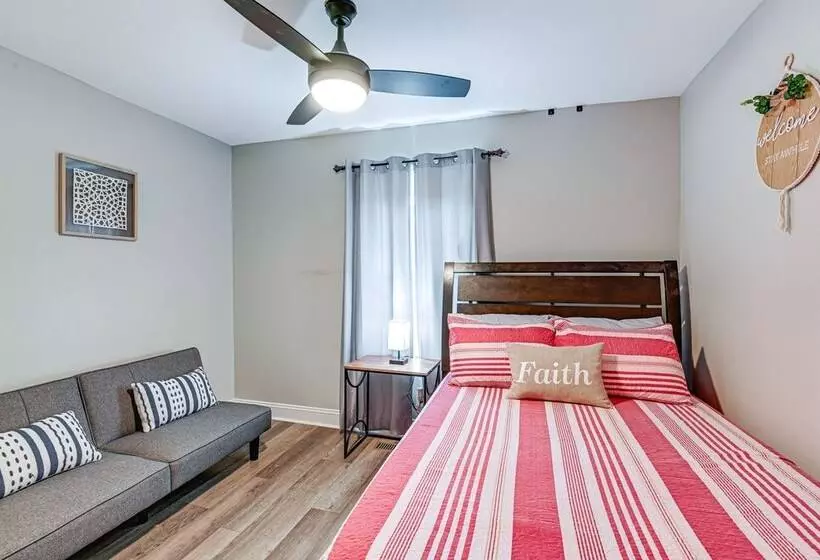 Family Friendly Home W/ Yard: 27 Mi To Nashville!