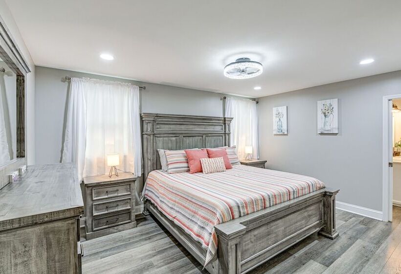 Family Friendly Home W/ Yard: 27 Mi To Nashville!