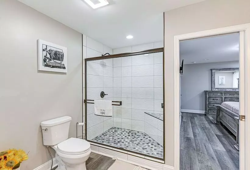 Family Friendly Home W/ Yard: 27 Mi To Nashville!