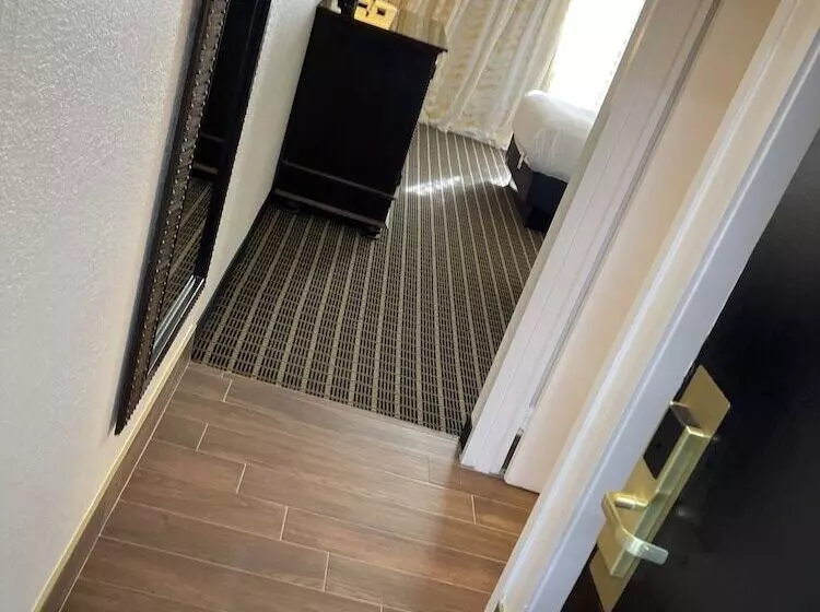 ホテル Home Inn Woods