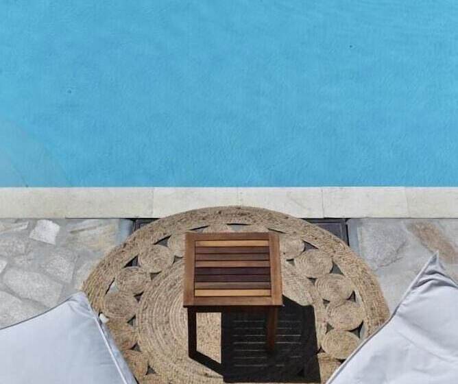 فندق Villa Mira Paros Luxury Suites