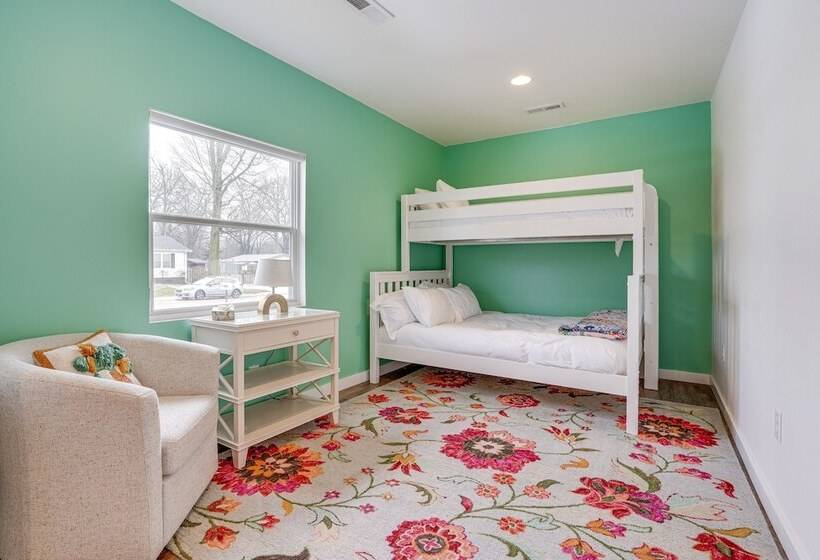 Cozy Family Retreat W/ Fireplace, Near Wineries!