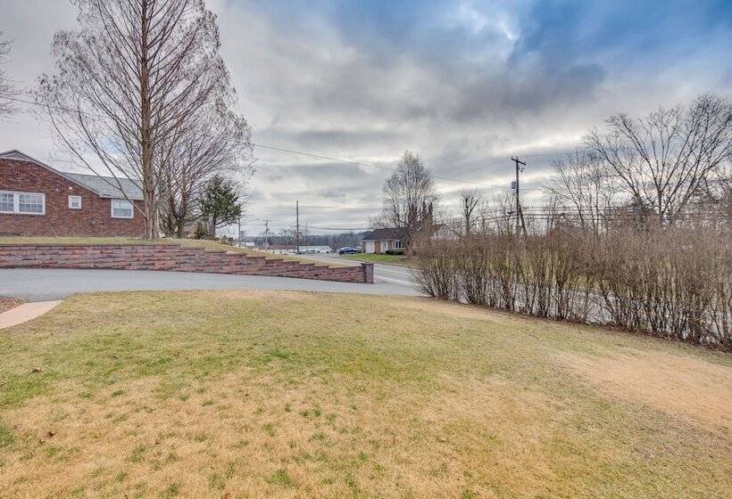 Peaceful Schaefferstown Home: 5 Mi To Middle Creek
