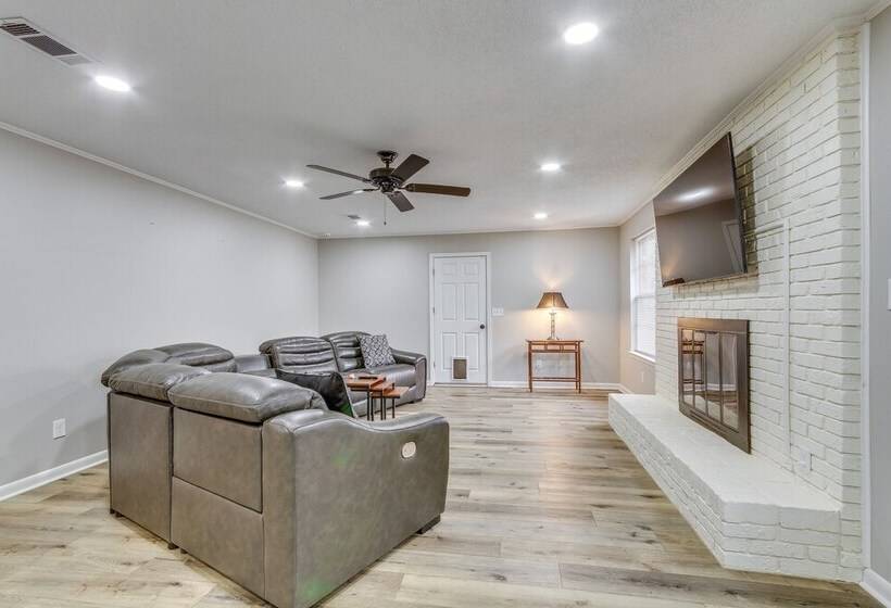 Pensacola Home W/ Private Yard: 7 Mi To Downtown!