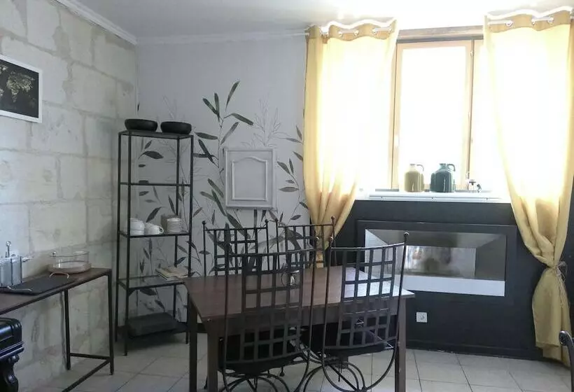 Majatalo A 2 Pas D Azay