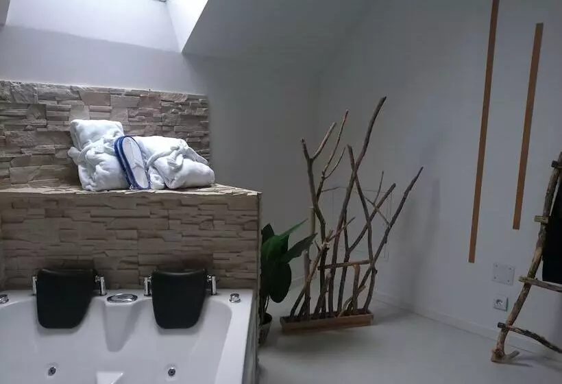 Majatalo A 2 Pas D Azay