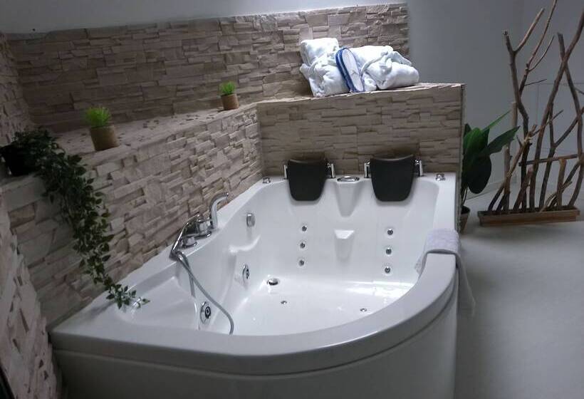 膳宿费 A 2 Pas D Azay