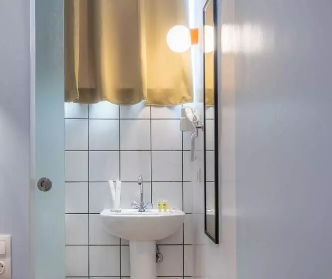 Majatalo Cabins Sleeping