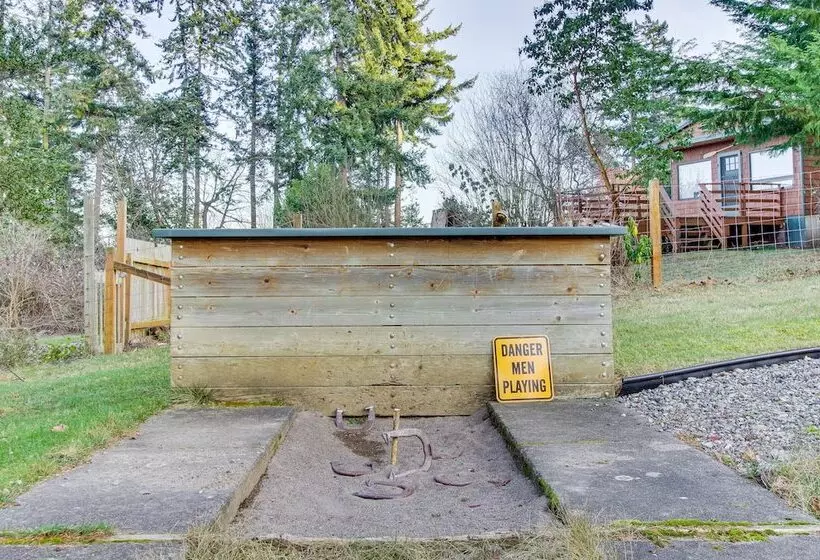 Puget Sound Cottage W/ Private Community Beach!