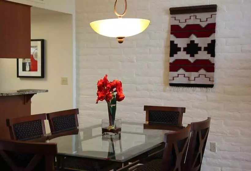 リゾートホテル Getaways At Scottsdale Camelback