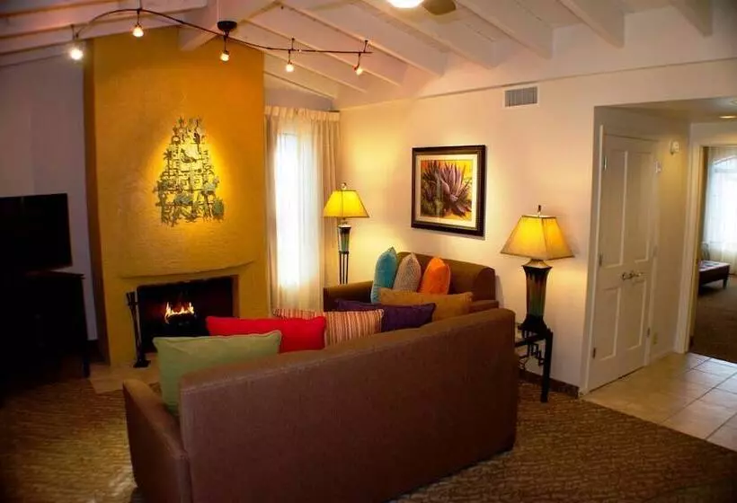 リゾートホテル Getaways At Scottsdale Camelback