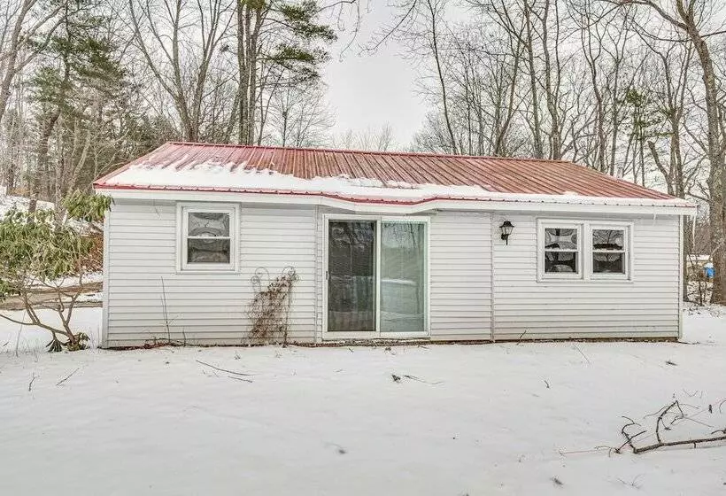 Riverfront Topsham Home ~ 28 Mi To Portland!