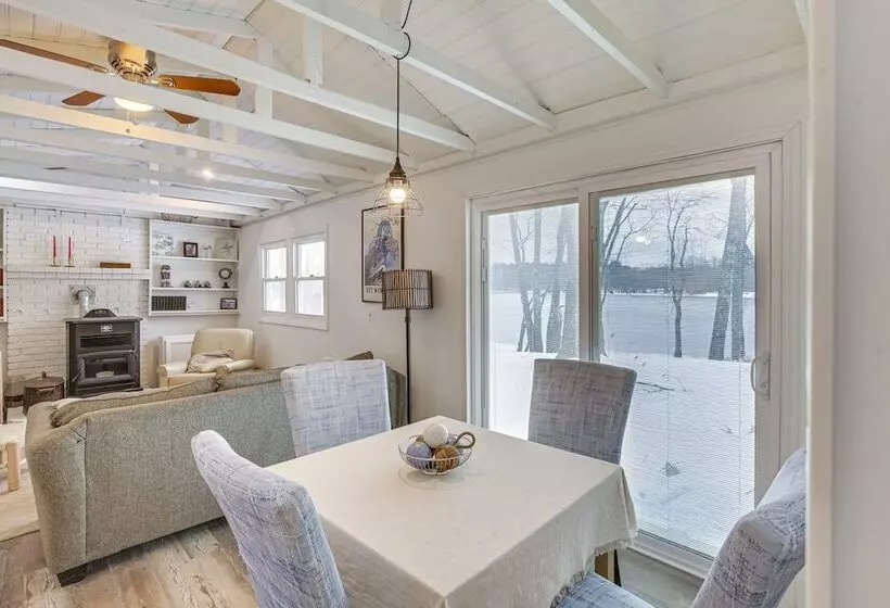 Riverfront Topsham Home ~ 28 Mi To Portland!