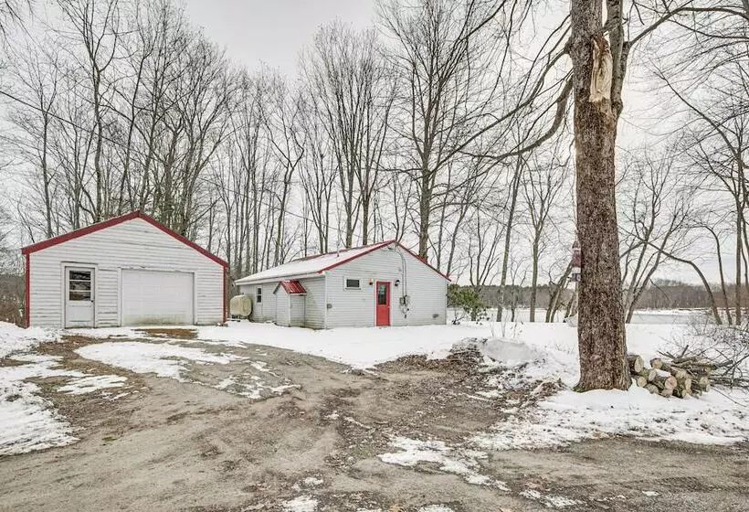 Riverfront Topsham Home ~ 28 Mi To Portland!