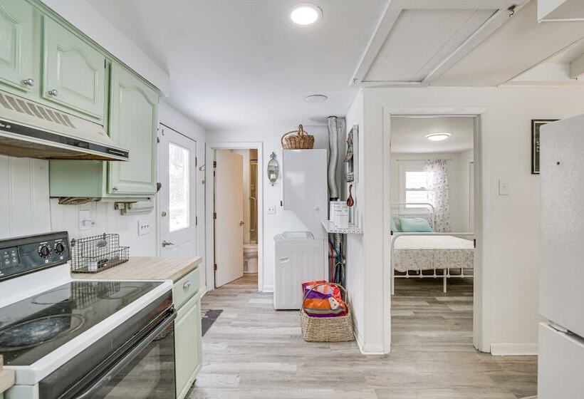 Riverfront Topsham Home ~ 28 Mi To Portland!