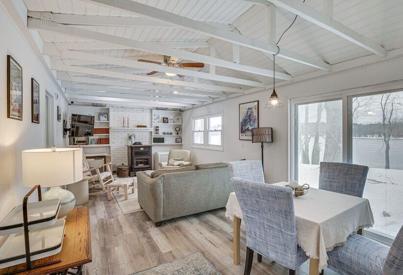 Riverfront Topsham Home ~ 28 Mi To Portland!