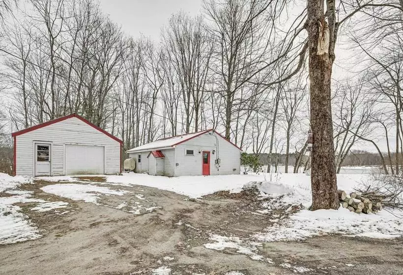 Riverfront Topsham Home ~ 28 Mi To Portland!