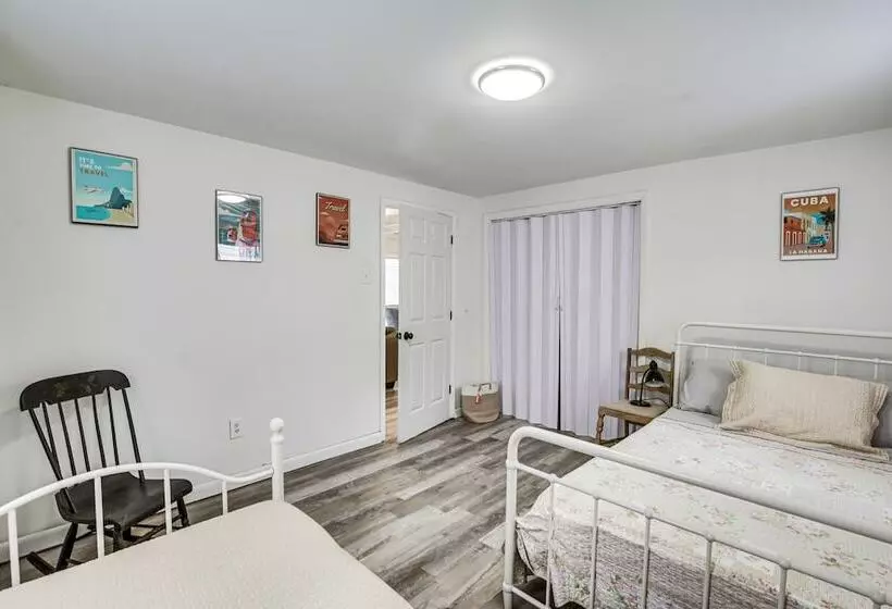 Riverfront Topsham Home ~ 28 Mi To Portland!