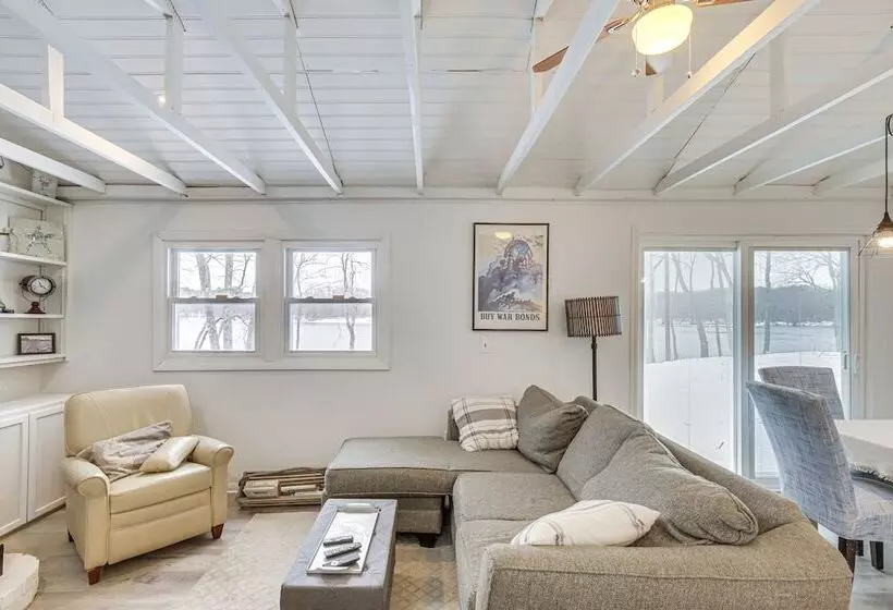 Riverfront Topsham Home ~ 28 Mi To Portland!