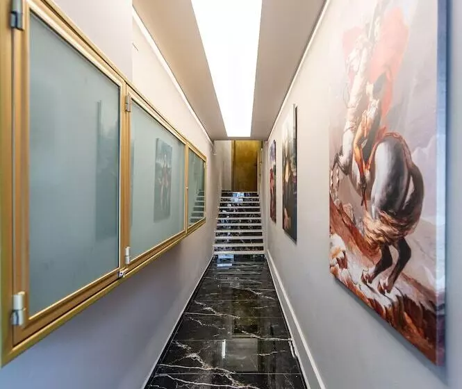 Royal Gold City Suites