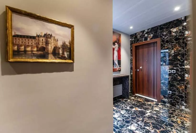 Royal Gold City Suites