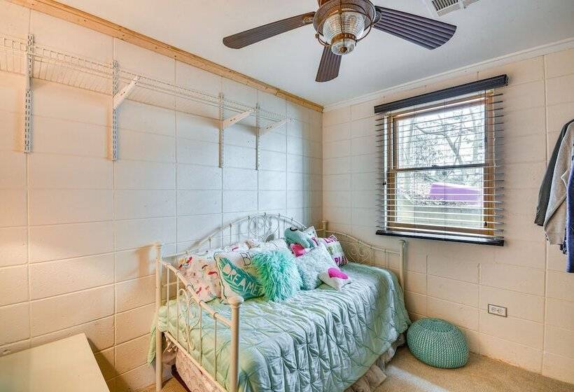 Rustic Valley Cottage W/ Boathouse On Lake Harding