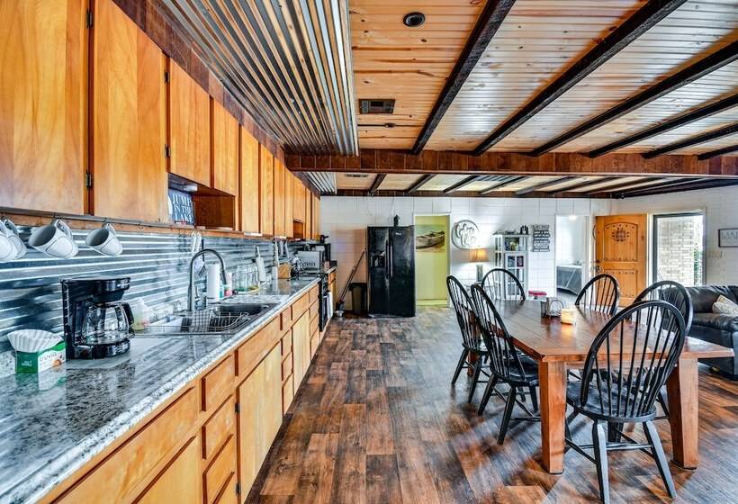 Rustic Valley Cottage W/ Boathouse On Lake Harding