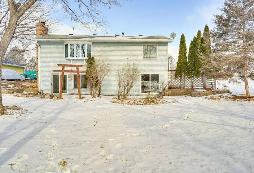 Charming Savage Home W/ Yard: 18 Mi To Minneapolis