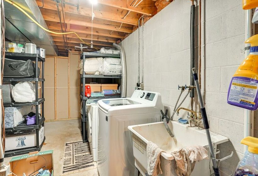 Charming Savage Home W/ Yard: 18 Mi To Minneapolis