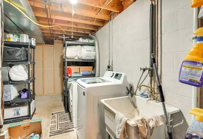 Charming Savage Home W/ Yard: 18 Mi To Minneapolis