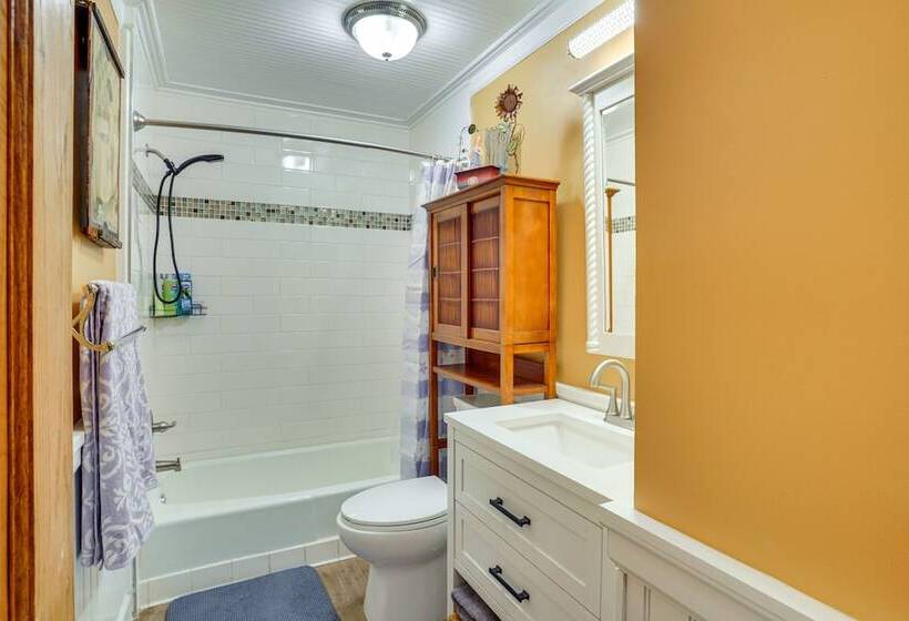 Charming Savage Home W/ Yard: 18 Mi To Minneapolis