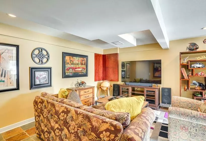 Charming Savage Home W/ Yard: 18 Mi To Minneapolis