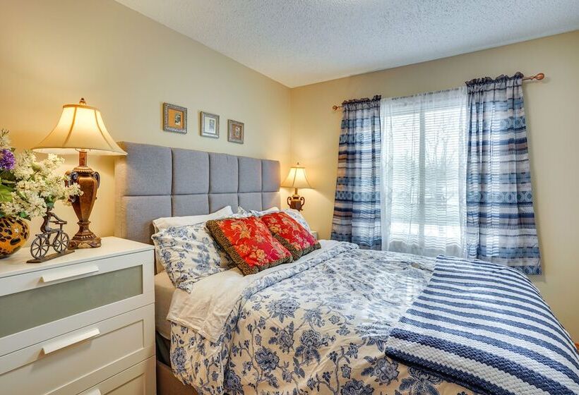 Charming Savage Home W/ Yard: 18 Mi To Minneapolis