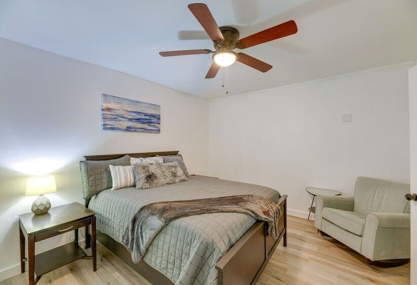 Scenic Home W/ Private Pool & Dock On Oso Bay!