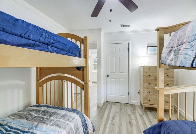 Scenic Home W/ Private Pool & Dock On Oso Bay!