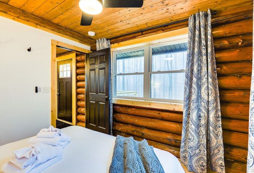 Secluded Naples Cabin W/ Deck & Stream Views