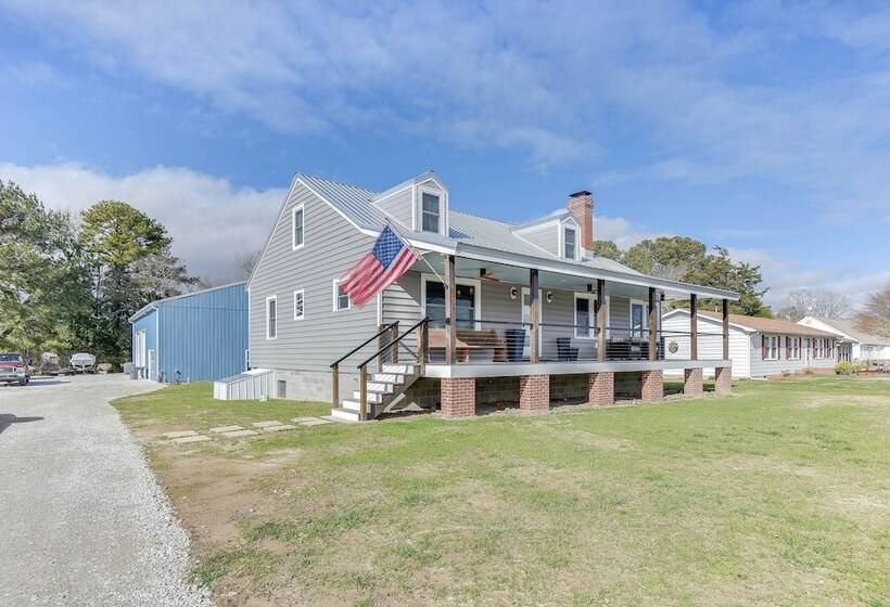 Virginia Retreat W/ Porch & Grill, Near Beaches!