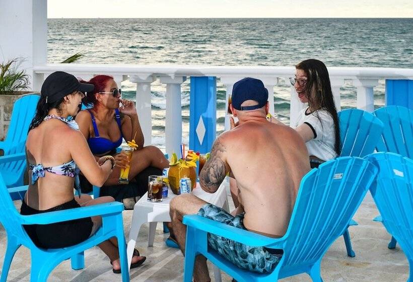 Apartahotel Isla Magica