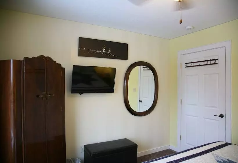 Aamiaismajoitus (B&B) Sweetfern Inn