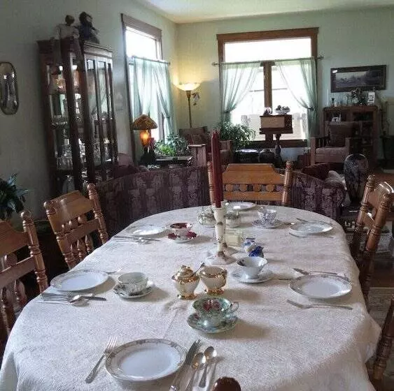 Aamiaismajoitus (B&B) Sweetfern Inn