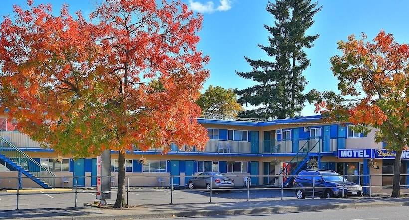 Diplomat Motel