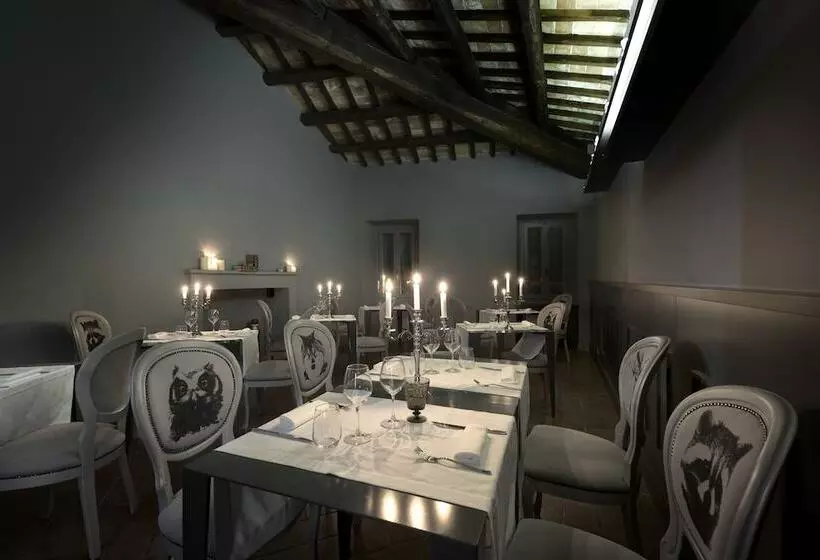 簡易ホテル Castello Di Poreta
