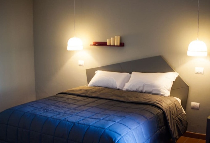 פונדק Castello Di Poreta