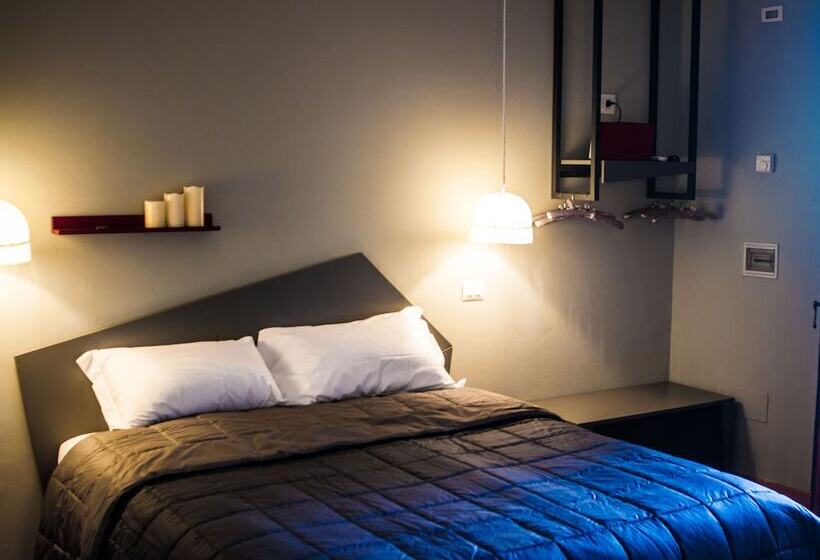 פונדק Castello Di Poreta