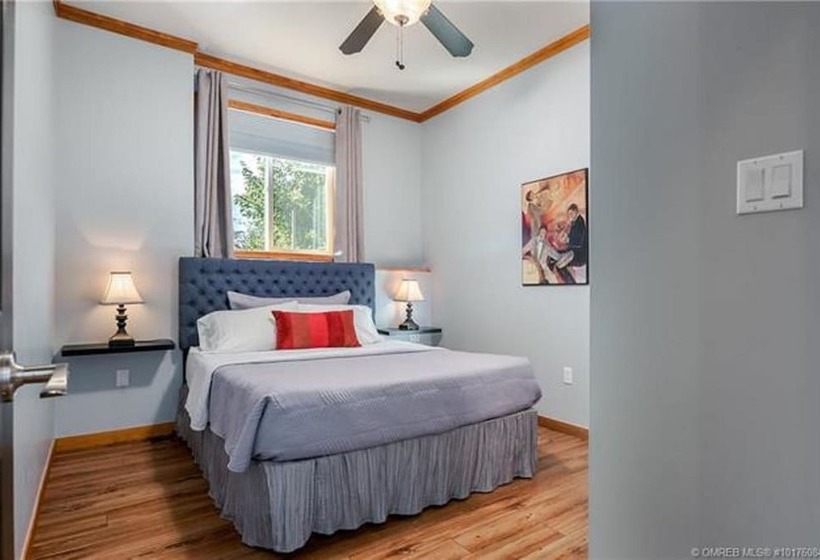 Hotel A Okanagan Lakeview Inn