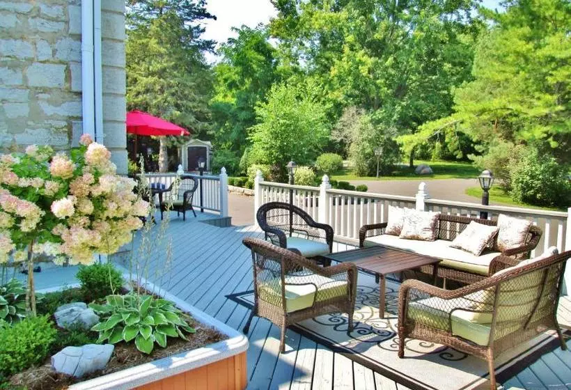 هتل All Suites Whitney Manor