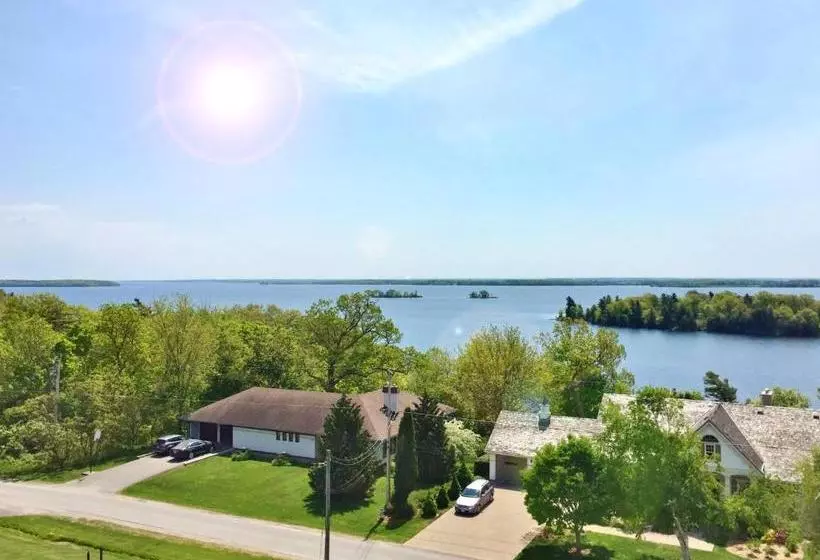 هتل All Suites Whitney Manor
