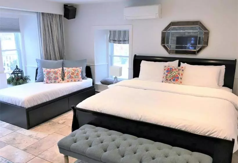 هتل All Suites Whitney Manor